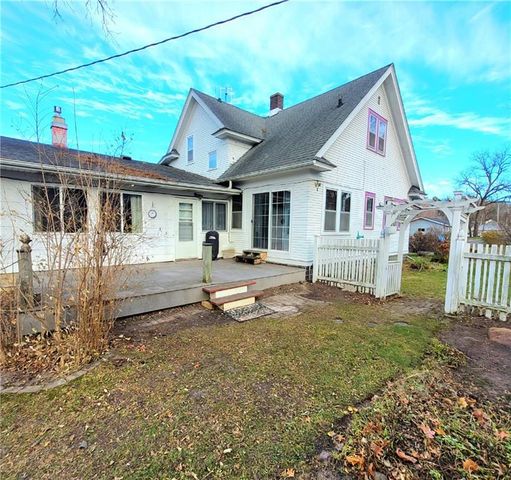 216 Hewett Street, Neillsville, WI 54456