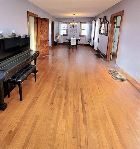 216 Hewett Street, Neillsville, WI 54456