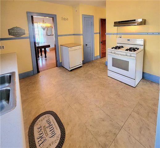 216 Hewett Street, Neillsville, WI 54456