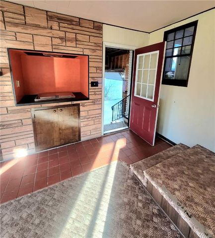 216 Hewett Street, Neillsville, WI 54456