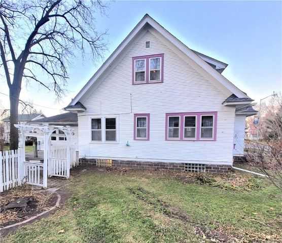 216 Hewett Street, Neillsville, WI 54456