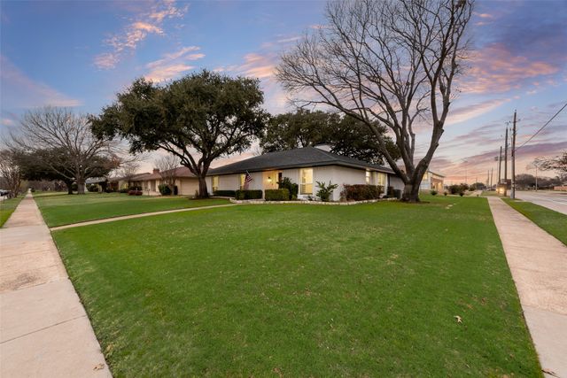 1715 Baltimore Drive, Richardson, TX 75081
