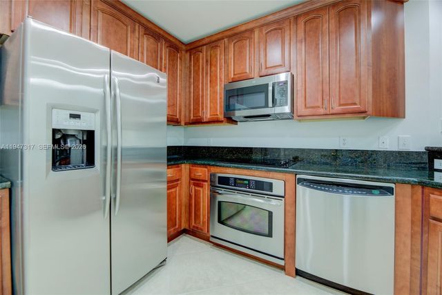 16101 Emerald Estates Dr 250, Weston, FL 33331