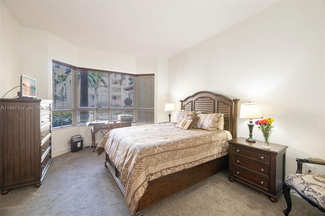 16101 Emerald Estates Dr 250, Weston, FL 33331