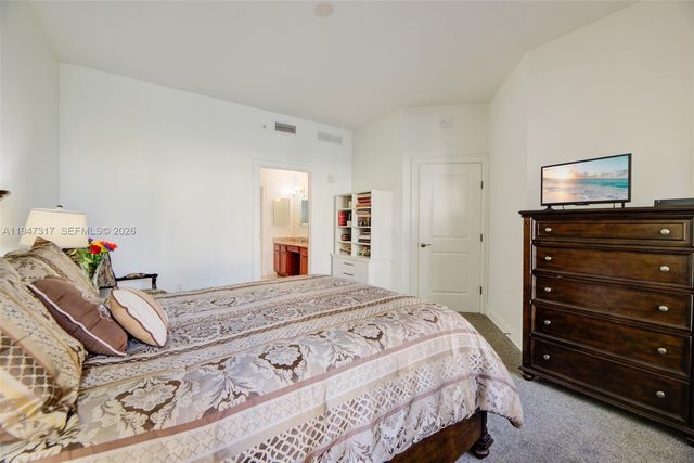 16101 Emerald Estates Dr 250, Weston, FL 33331