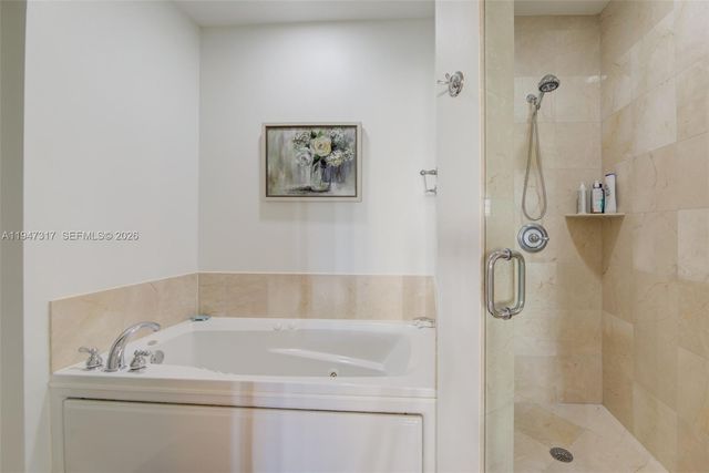 16101 Emerald Estates Dr 250, Weston, FL 33331