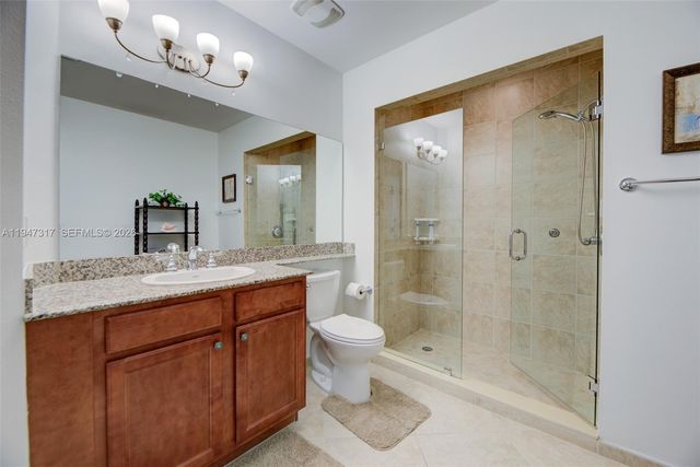 16101 Emerald Estates Dr 250, Weston, FL 33331