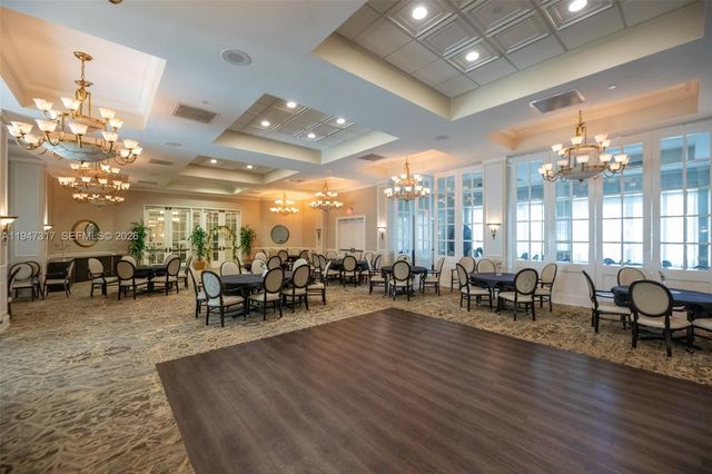 16101 Emerald Estates Dr 250, Weston, FL 33331