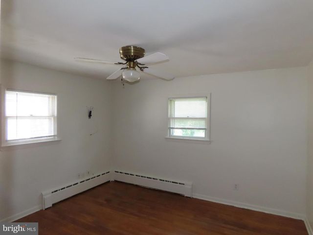 546 CLYMER AVE, Morrisville, PA 19067