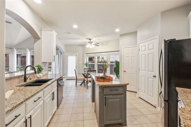 356 Fairlanding Avenue, Fairview, TX 75069