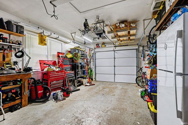 104 Los Angeles Avenue, Elkhart, IN 46516