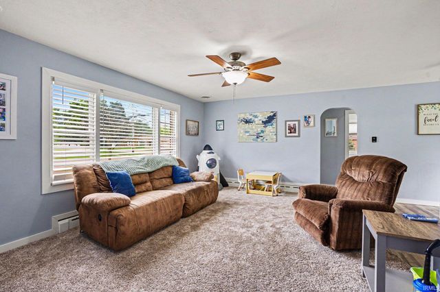 104 Los Angeles Avenue, Elkhart, IN 46516