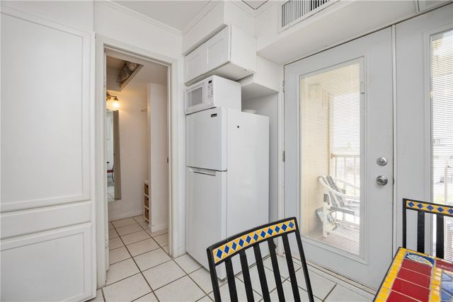 14300 S Padre Island Dr 143, Corpus Christi, TX 78418