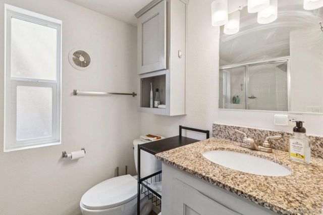 1549 N Vulcan SPC 82, Encinitas, CA 92024