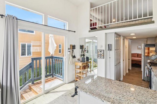 1549 N Vulcan SPC 82, Encinitas, CA 92024