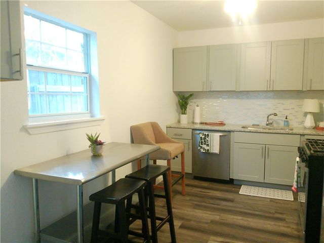 410 Indiana Ave, Corpus Christi, TX 78404