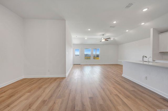 10326 Goodison Drive, Converse, TX 78109