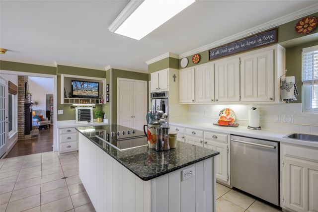 2119 River Ridge Road, Arlington, TX 76017