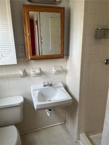 1602 NE 65th Terrace, Kansas City, MO 64118