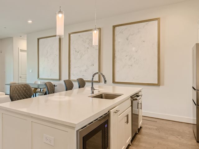 15875 Spectrum Drive 2101, Addison, TX 75001