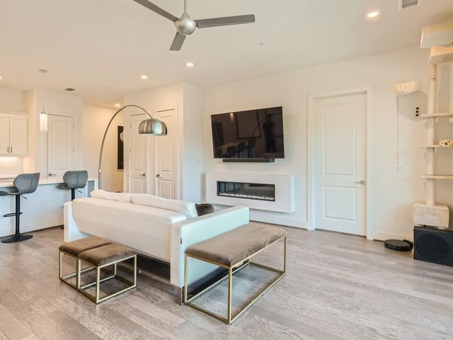 15875 Spectrum Drive 2101, Addison, TX 75001