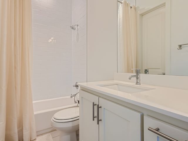 15875 Spectrum Drive 2101, Addison, TX 75001