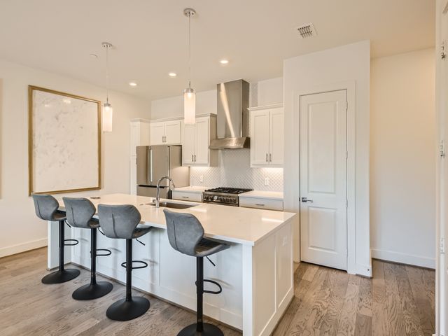 15875 Spectrum Drive 2101, Addison, TX 75001