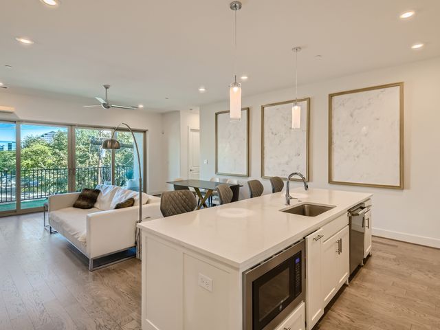 15875 Spectrum Drive 2101, Addison, TX 75001