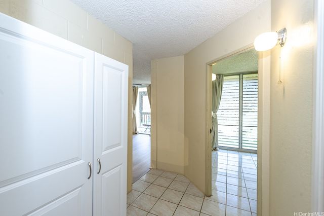 95-273 Waikalani Drive D402, Mililani, HI 96789