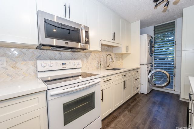 95-273 Waikalani Drive D402, Mililani, HI 96789