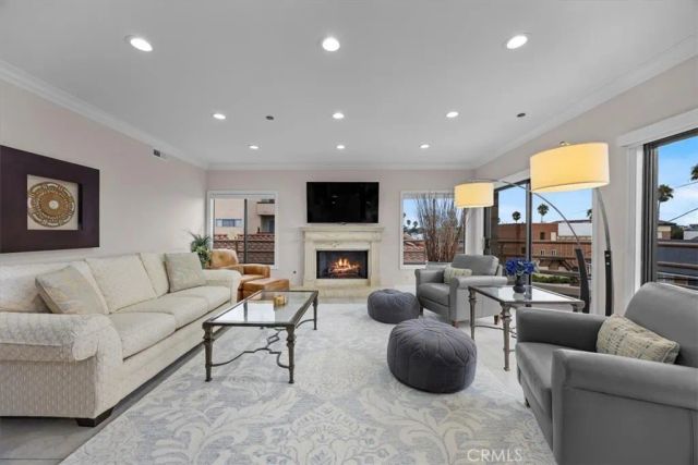 512 Esplanade 303, Redondo Beach, CA 90277
