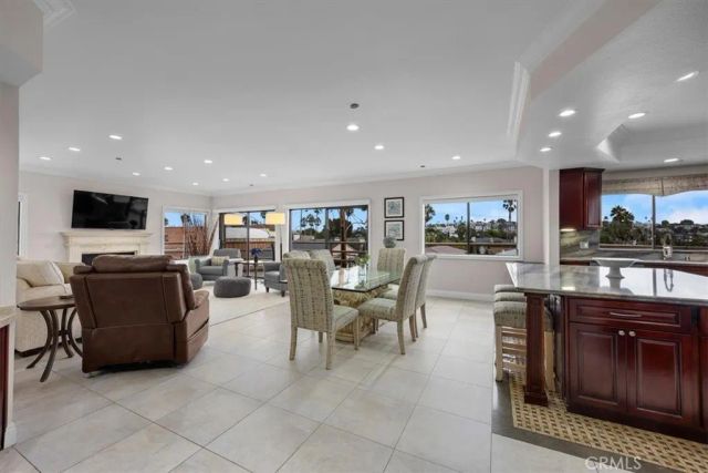 512 Esplanade 303, Redondo Beach, CA 90277