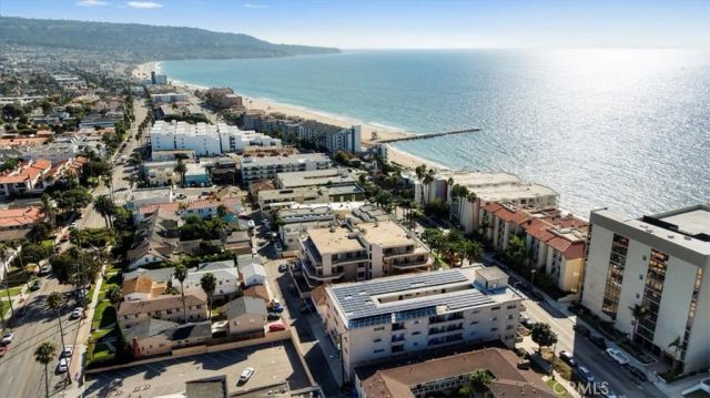 512 Esplanade 303, Redondo Beach, CA 90277