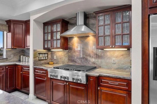 512 Esplanade 303, Redondo Beach, CA 90277