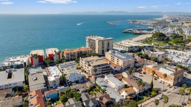 512 Esplanade 303, Redondo Beach, CA 90277