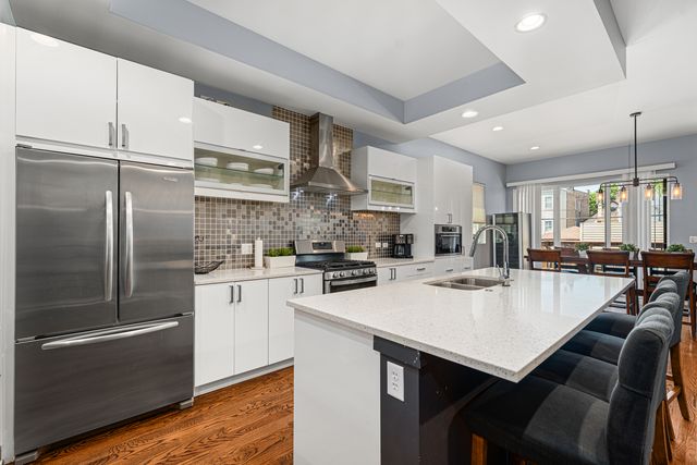 1644 N Washtenaw Avenue, Chicago, IL 60647