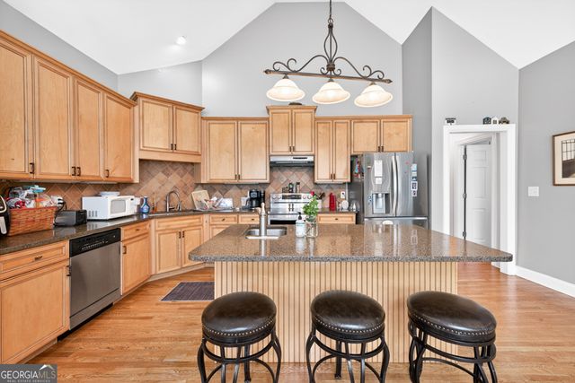 28 Montvale Drive, Hoschton, GA 30548