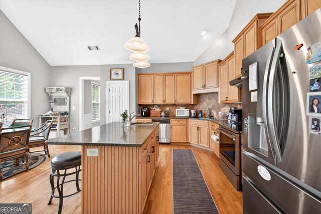 28 Montvale Drive, Hoschton, GA 30548