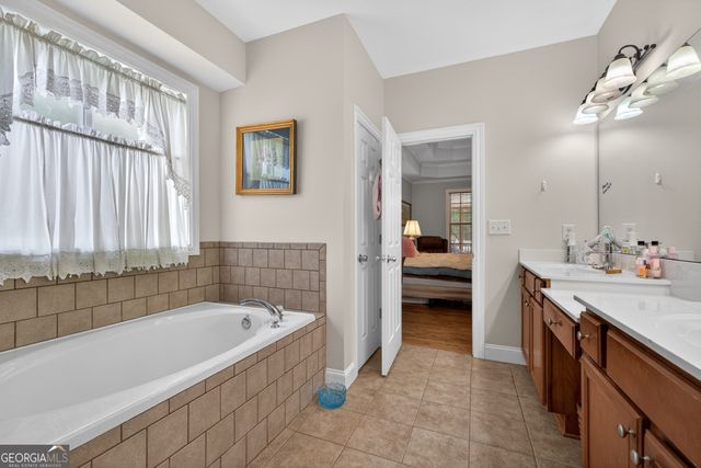 28 Montvale Drive, Hoschton, GA 30548
