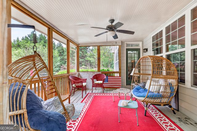 28 Montvale Drive, Hoschton, GA 30548