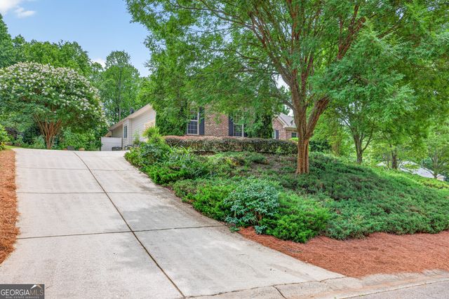 28 Montvale Drive, Hoschton, GA 30548