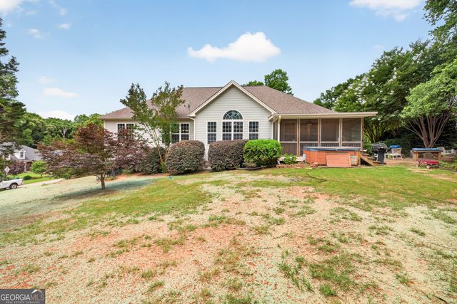 28 Montvale Drive, Hoschton, GA 30548