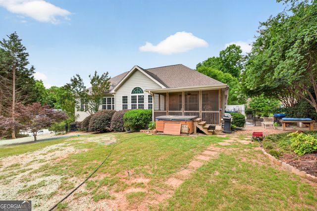28 Montvale Drive, Hoschton, GA 30548