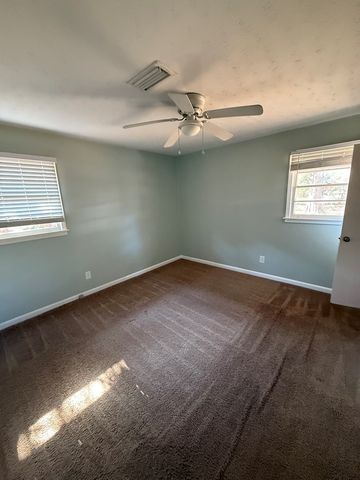 300 Reid Drive, Dothan, AL 36301