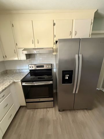 300 Reid Drive, Dothan, AL 36301