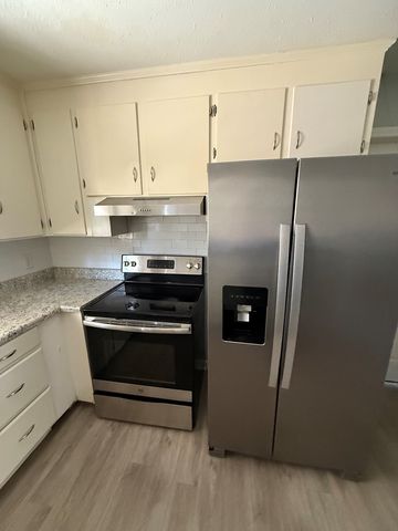 300 Reid Drive, Dothan, AL 36301