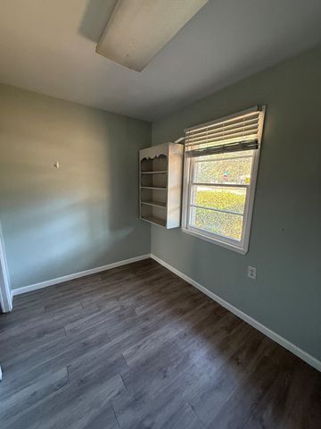 300 Reid Drive, Dothan, AL 36301