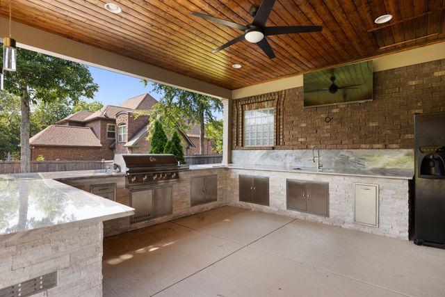 100 Wembly Ln, Mount Juliet, TN 37122