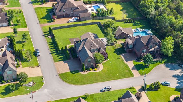 100 Wembly Ln, Mount Juliet, TN 37122