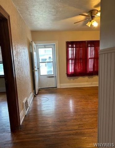 2409 Woodlawn Avenue, Niagara Falls, NY 14301